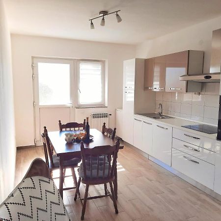 Apartment Nino In Πούλα Εξωτερικό φωτογραφία